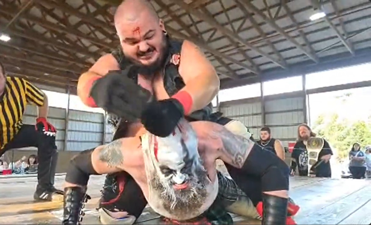 Mikey Anarchy vs. Charlie "The Axe" Bonifer